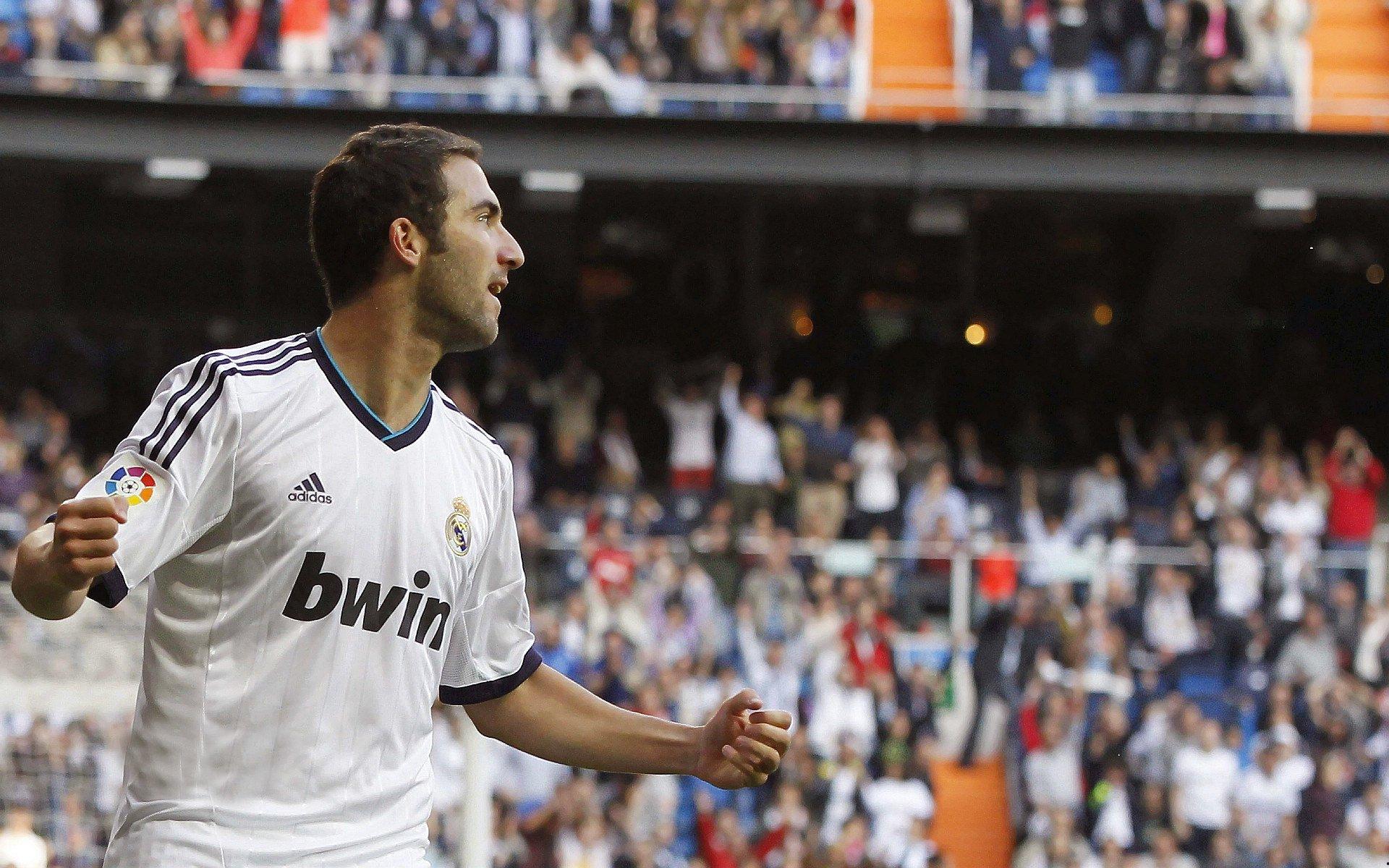 仅得2分却成湖凯大战主角！卡鲁索拼命一防救紫金